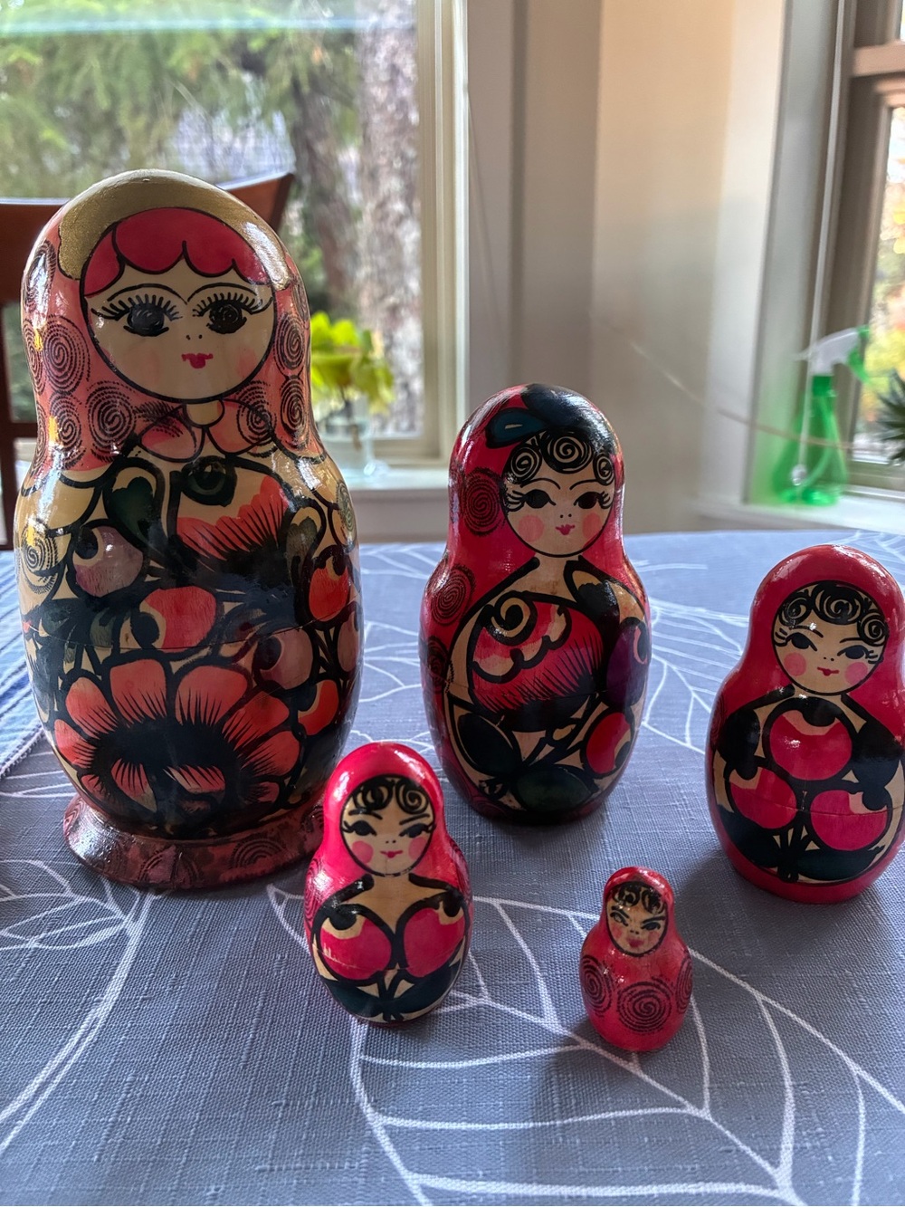MATRYOSHKA RUSSIAN NESTING DOLLS SETS VINTAGE HAND CRAFTED WOODEN FLORAL